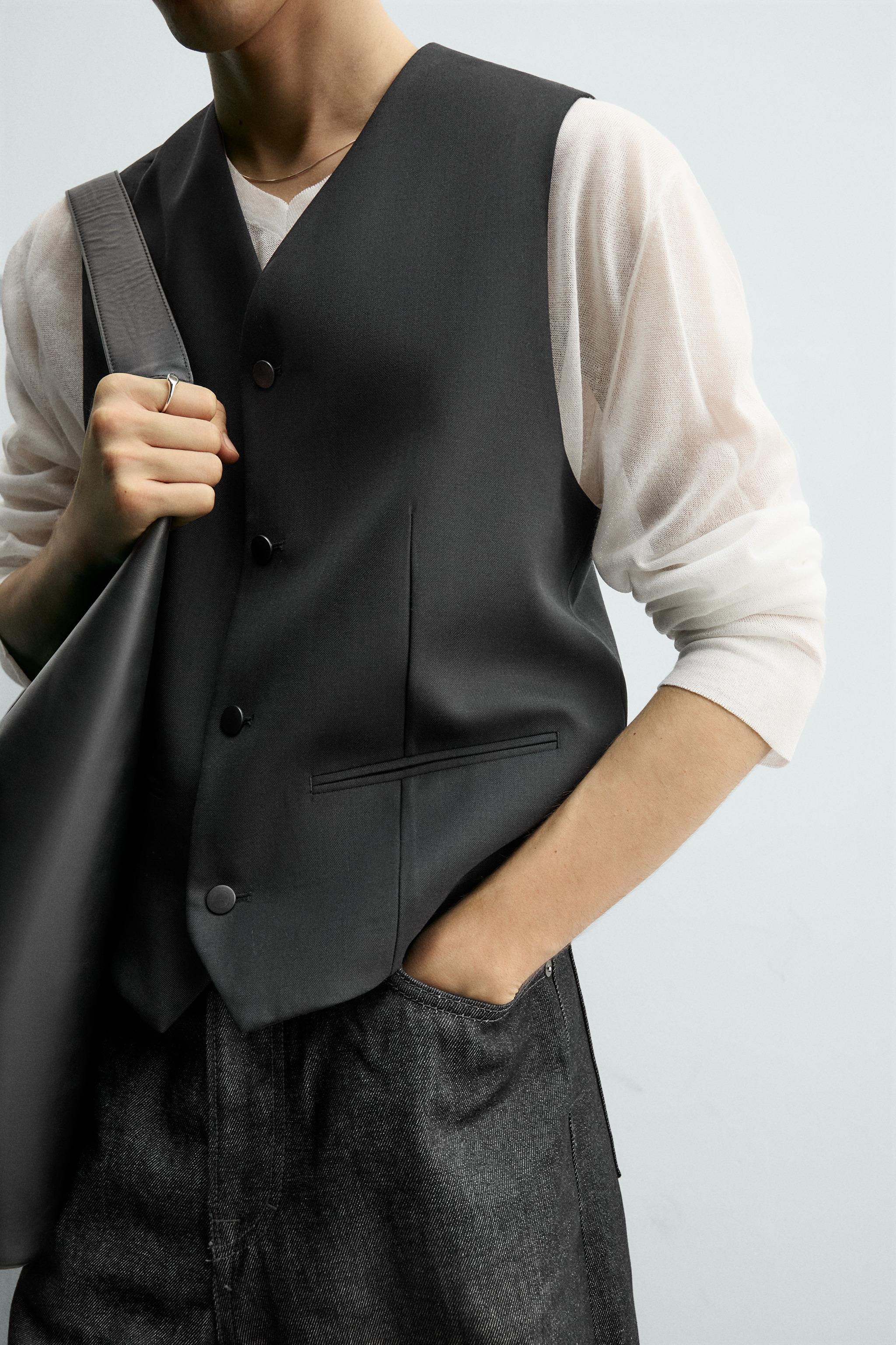 STRUCTURED WOOL VEST